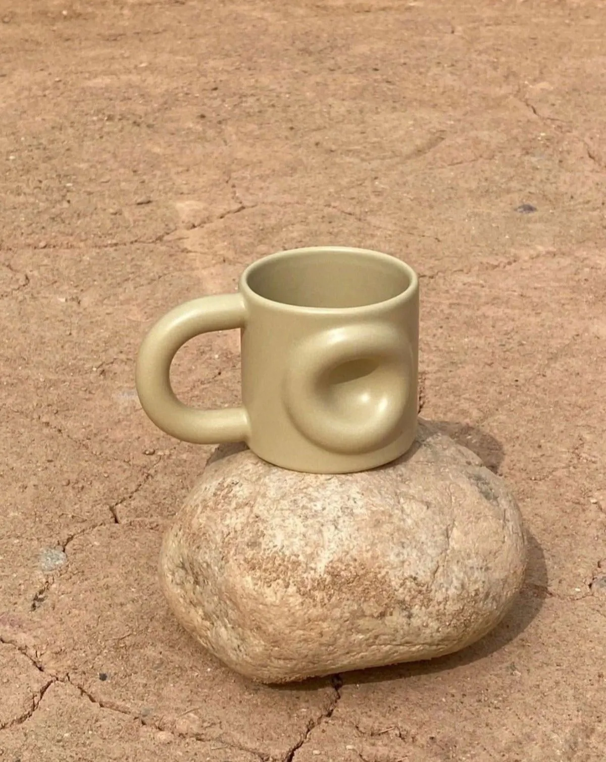 Handcrafted Ceramic Donut Mug Cute & Novelty Donut-Shaped Coffee Mug