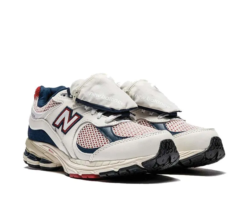 New Balance 2002 R