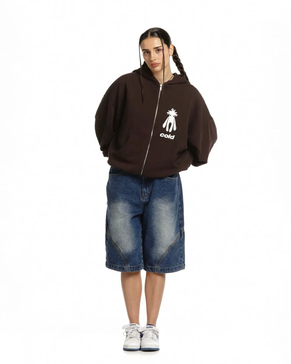 NEW IN TOWN ZIP HOODIE COCOA