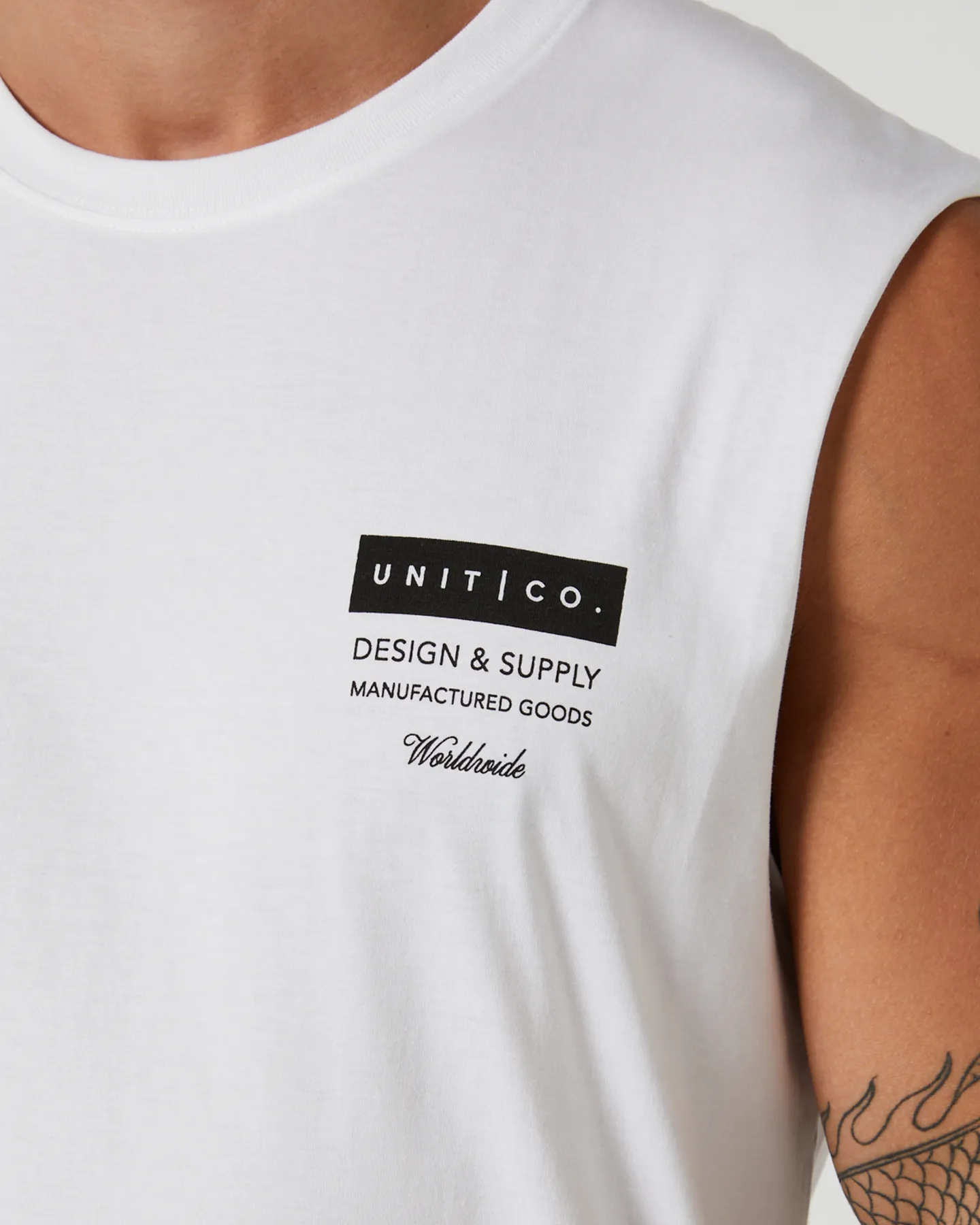 Unit Plate Muscle - White | SurfStitch